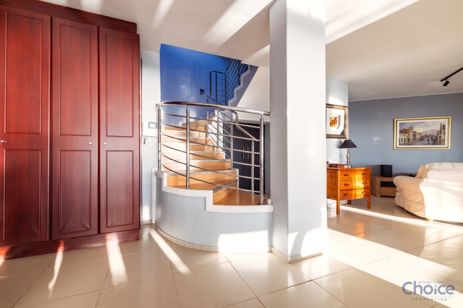 5 Bedroom Property for Sale in Jeffreys Bay Central Eastern Cape